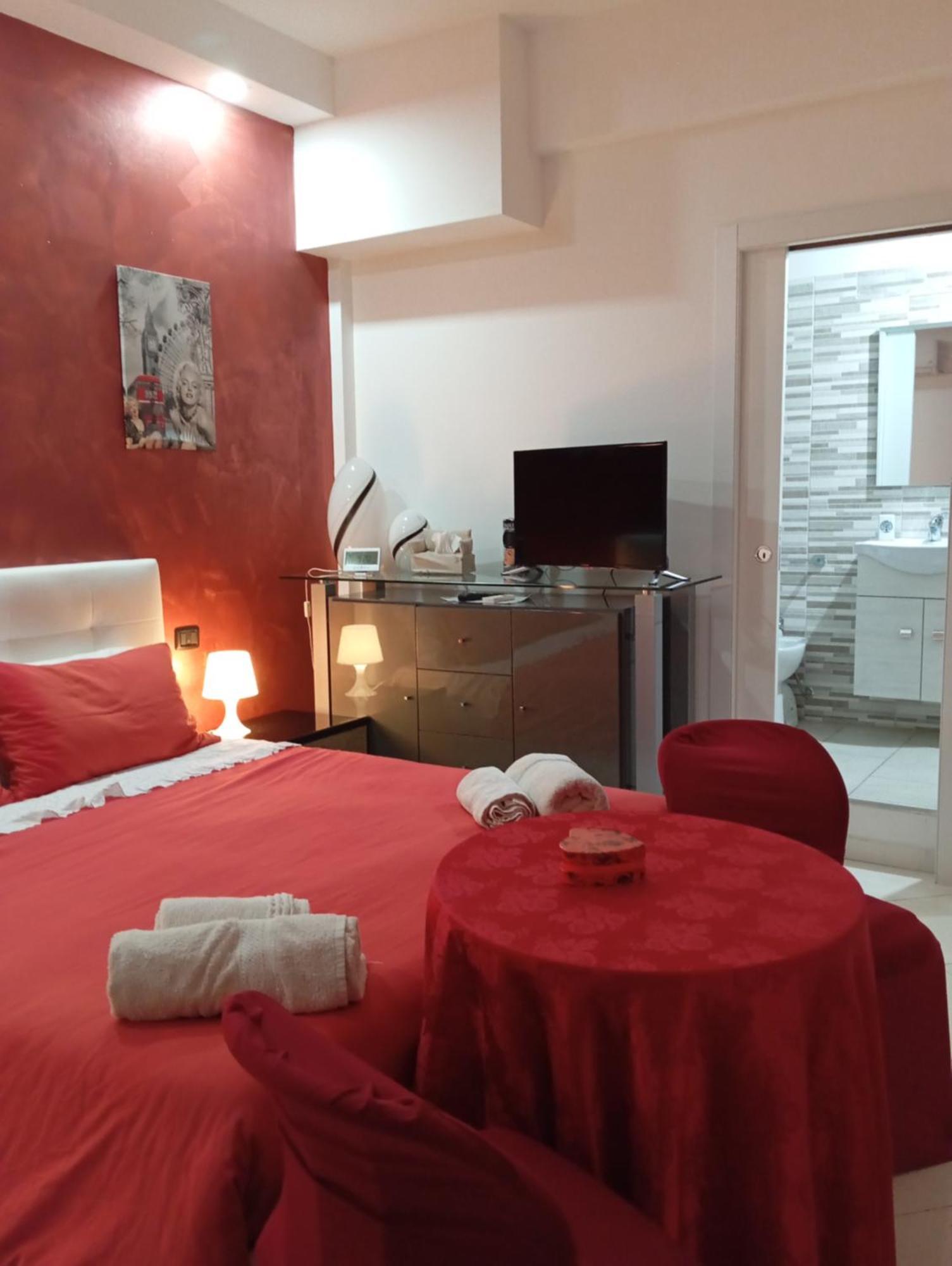Casa Silvia Hotel Калтаджироне Стая снимка