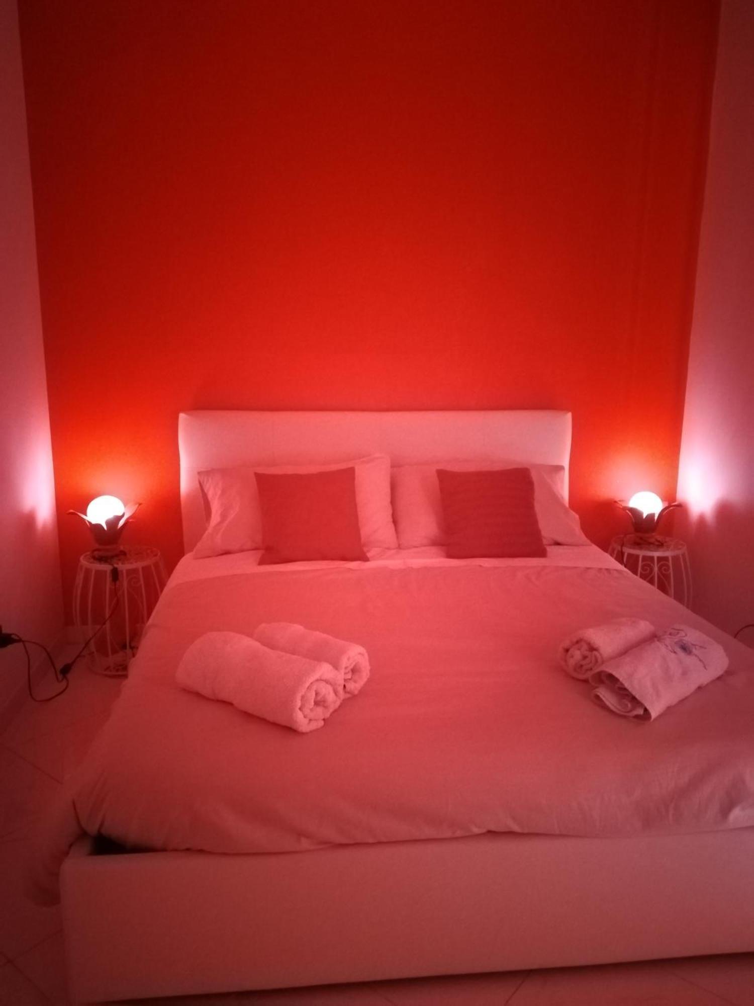 Casa Silvia Hotel Калтаджироне Екстериор снимка